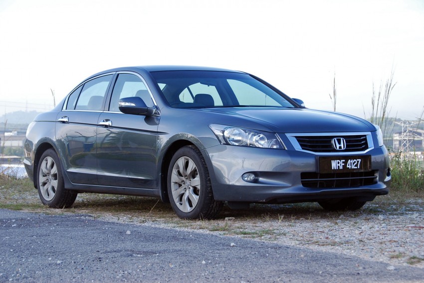 The Japanese D-segment trinity shootout: Honda Accord vs Nissan Teana vs Toyota Camry 153927