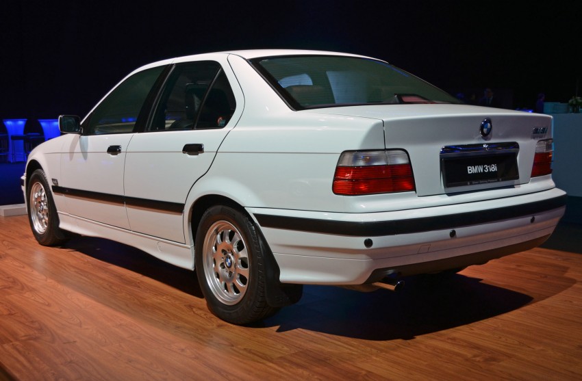 GALLERY: BMW 3-Series lineage display at the F30 launch 96683