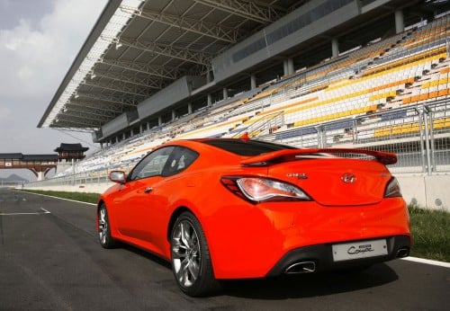 genesis-coupe-05 Hyundai Genesis Coupe facelifted – 3.8 V6, 350 hp, 400 Nm