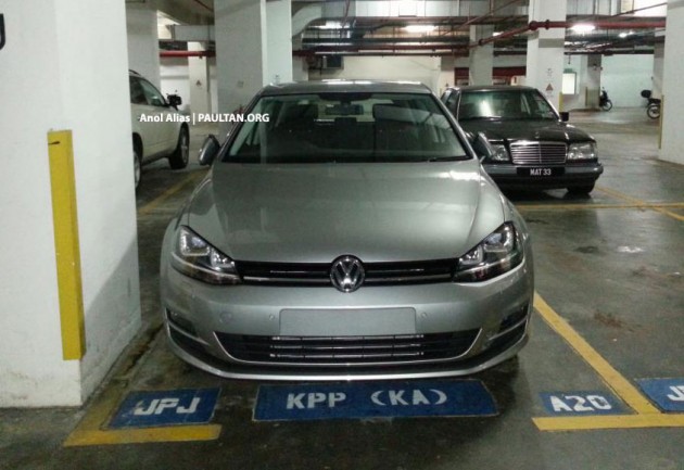 golf-mk7-spy-01
