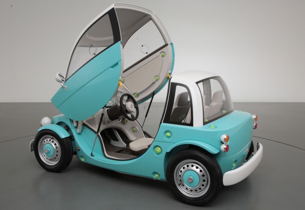 i566543_130612toy-a Toyota debuts concept at 2012 Tokyo Toy Show