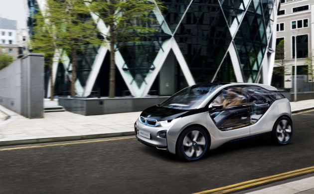 iP90095999_highRes BMW i3 Concept update – chops trees for wood interior