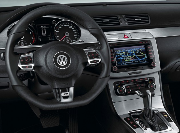 passat-cc-r-line-dash Volkswagen R cars are here – Golf R and Passat CC R-Line