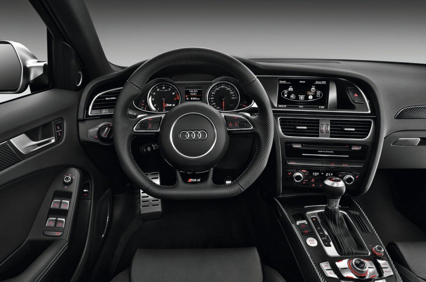 Audi RS4 Avant – a 450 hp wagon wet dream 112950