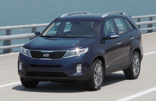 Facelifted Kia Sorento comes with ‘completely new platform’ – refreshed cabin seen for the first time