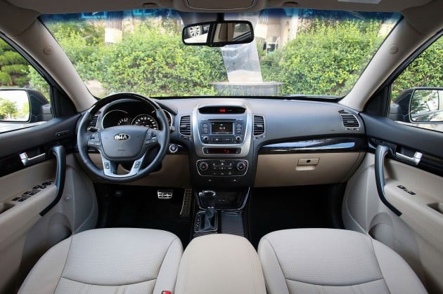 Facelifted Kia Sorento comes with ‘completely new platform’ – refreshed cabin seen for the first time