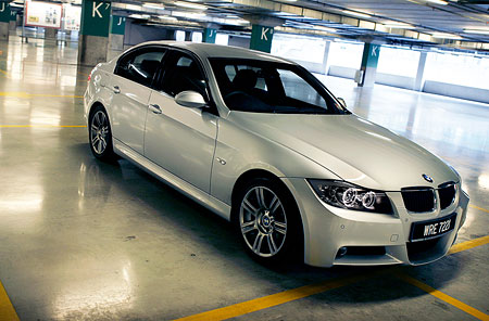 BMW 320i Sports