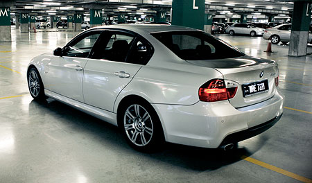 BMW 320i Sports