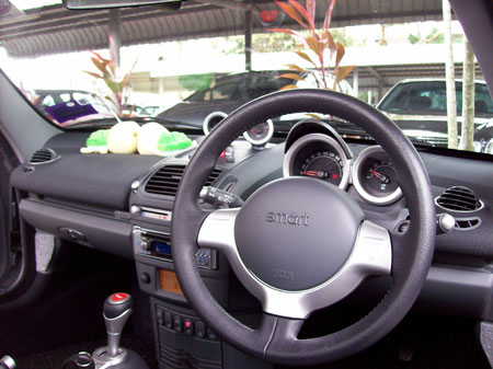 roadster_interir.jpg