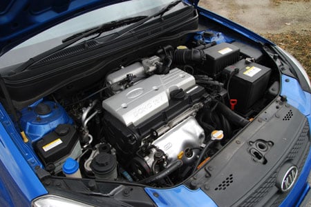 kia-rio-14-enginebay.jpg