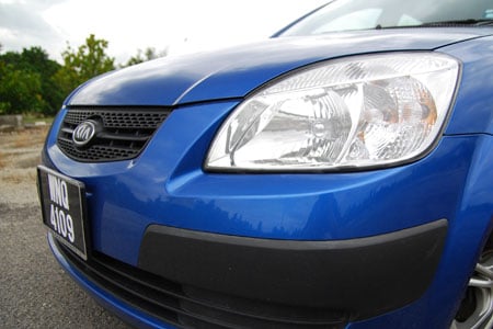 kia-rio-14-lamp.jpg