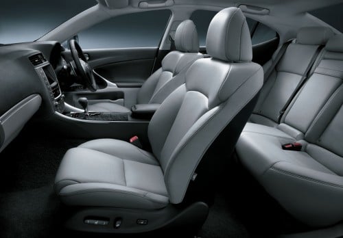 Lexus IS 250 and IS 250 Luxury updated in Malaysia for 2011