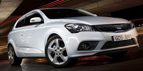 Facelifted Kia pro_cee’d with “Tiger nose” leaked!