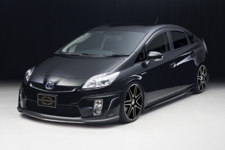 Wald-Toyota-Prius Wald previews mean styling package for the Toyota Prius