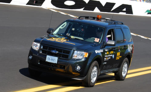 daytona Blind man drives car successfully, aided by nonvisual tech