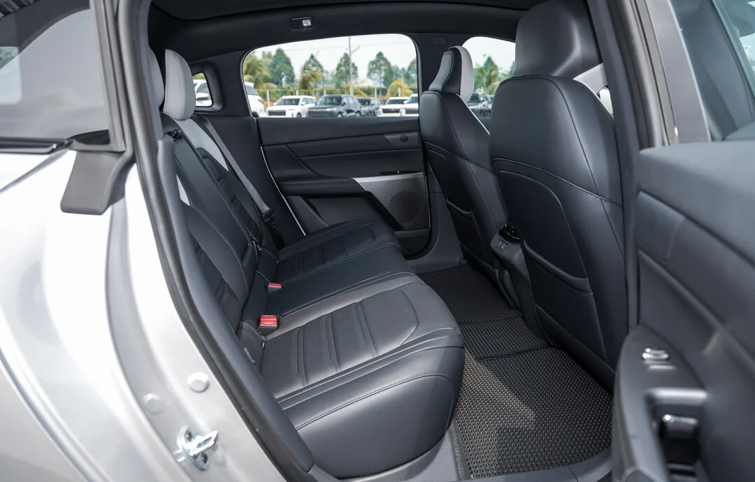 2026 DONGFENG 007 PREMIUM AT — photo 10